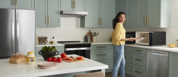 Doctor and military personnel having a conversation.