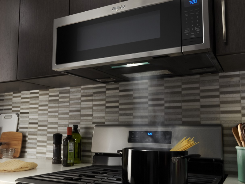 Microwave hood combination