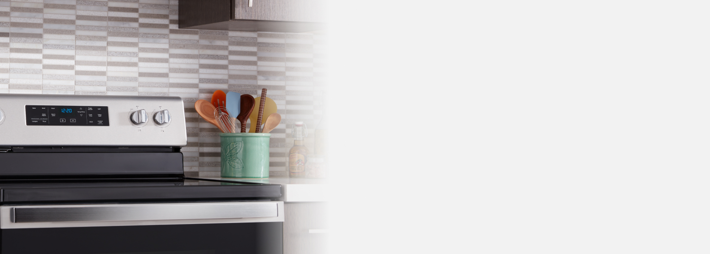 Whirlpool® Electric Range cooktop