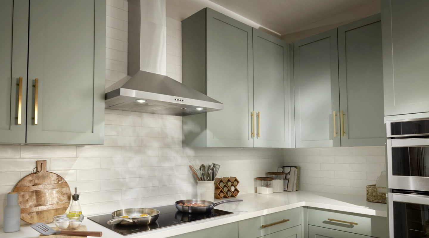 Stainless steel Whirlpool® ducted vent hood