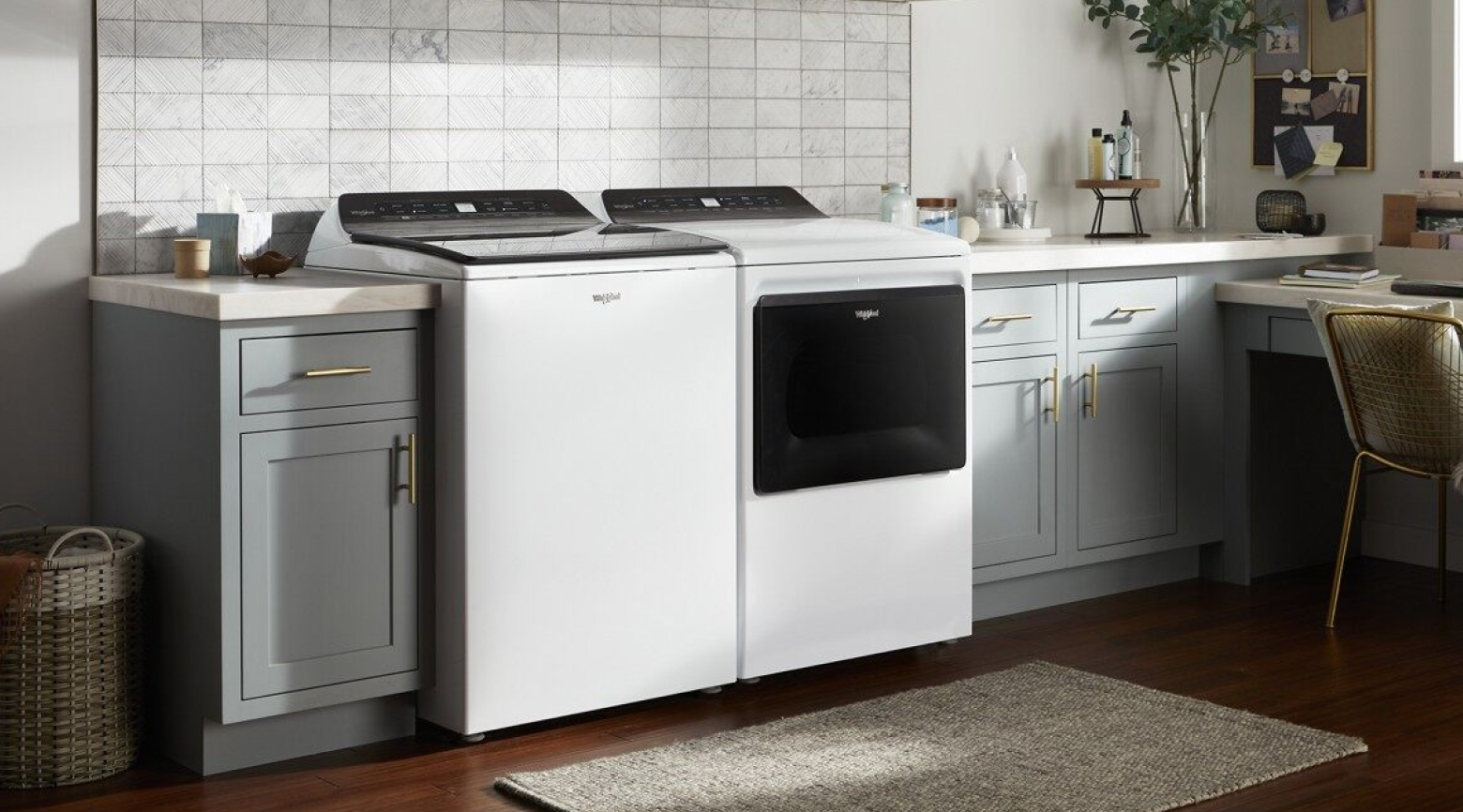 A Whirlpool® Washer and Dryer pair.