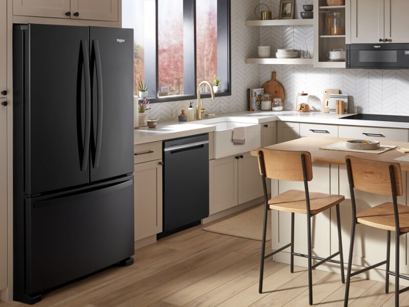Modern kitchen with Whirlpool® Appliances