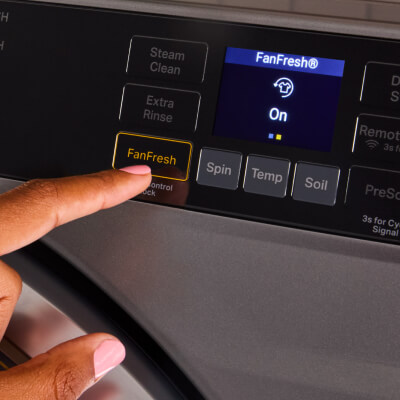 Washer control panel showing the Whirlpool® FanFresh® Option