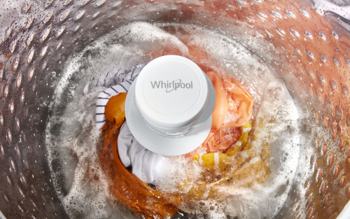 Clothing washing in Whirlpool® 2 in 1 washing machine with removable agitator