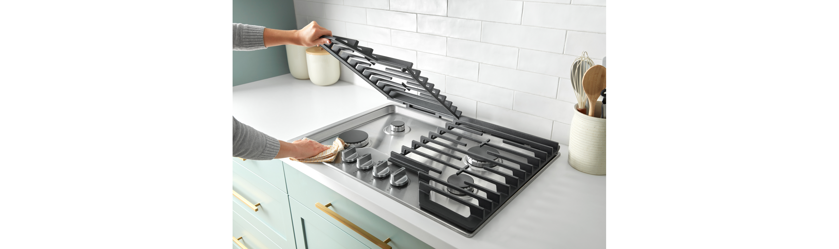 Whirlpool® Gas Cooktop with EZ-2-Lift™ Hinged Cast-Iron Grates