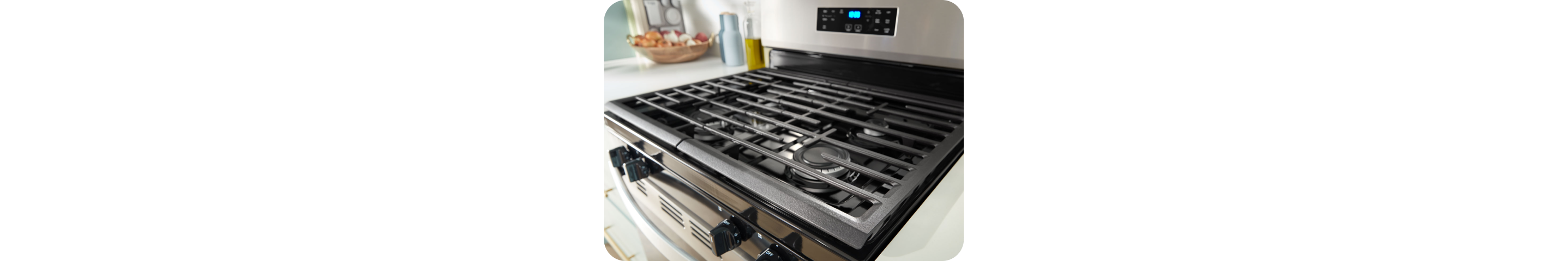 Whirlpool® Gas Range with Edge-to-Edge Cast-Iron Grates.