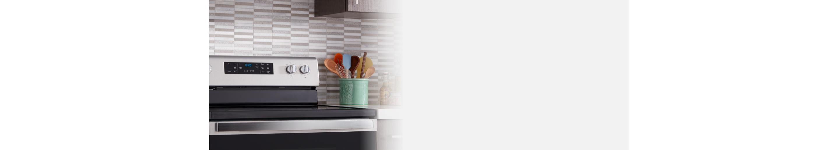 Whirlpool® Electric Range cooktop